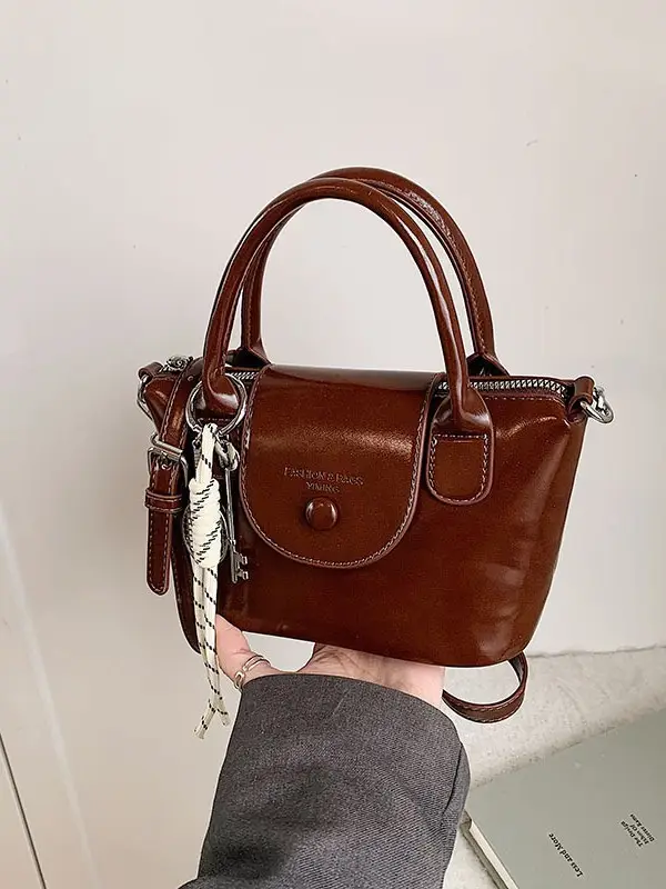 Women's Vintage Brown Crossbody Handbag with Chain Strap - Image 5