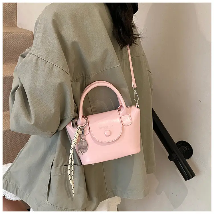 Women's Vintage Brown Crossbody Handbag with Chain Strap — feature 15