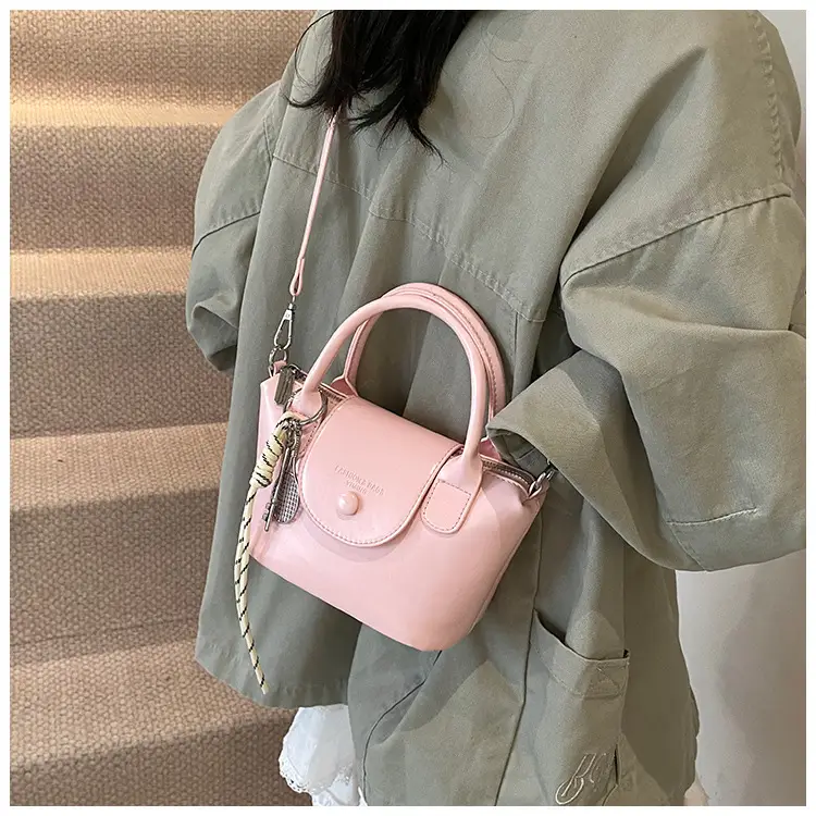 Women's Vintage Brown Crossbody Handbag with Chain Strap — feature 16