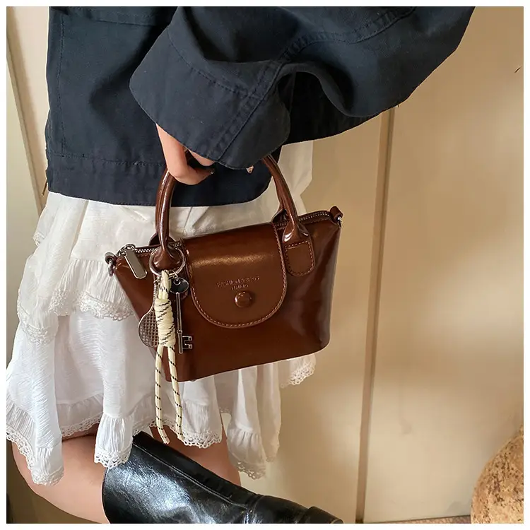 Women's Vintage Brown Crossbody Handbag with Chain Strap — feature 19