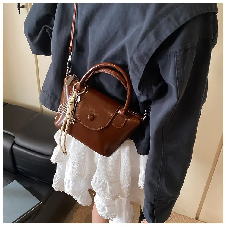 Women's Vintage Brown Crossbody Handbag with Chain Strap — feature 22