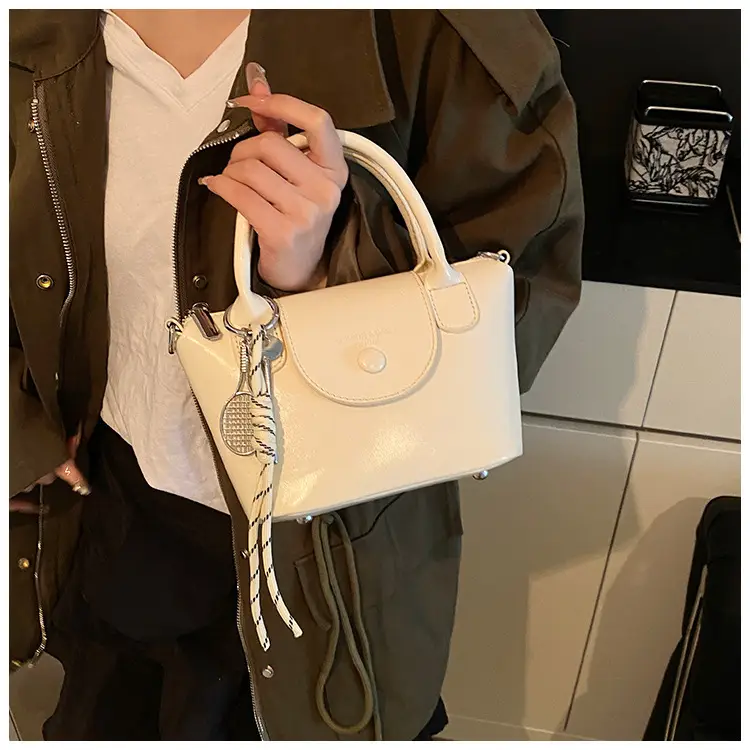 Women's Vintage Brown Crossbody Handbag with Chain Strap — feature 23