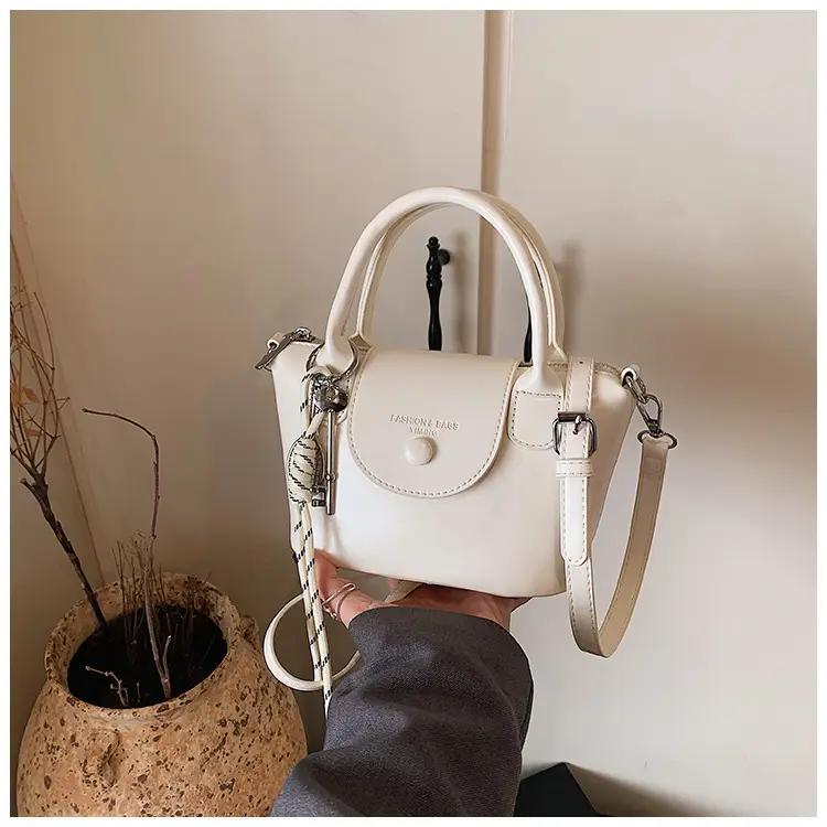 Women's Vintage Brown Crossbody Handbag with Chain Strap — feature 31