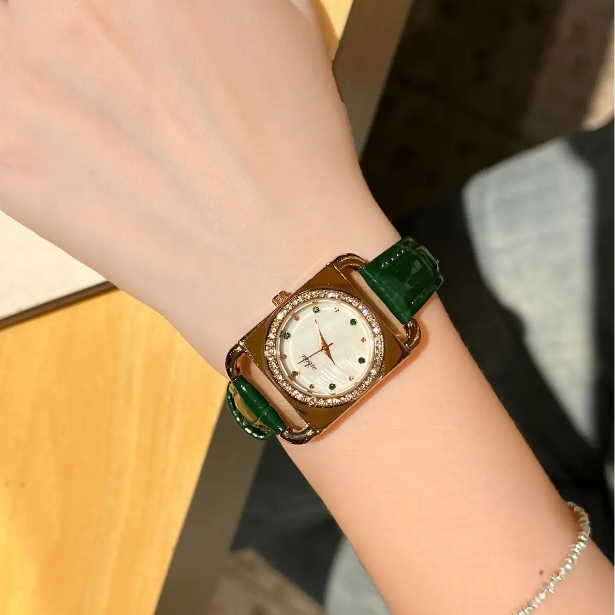 Luxury Green Leather Watch for Women Square Design - Image 3