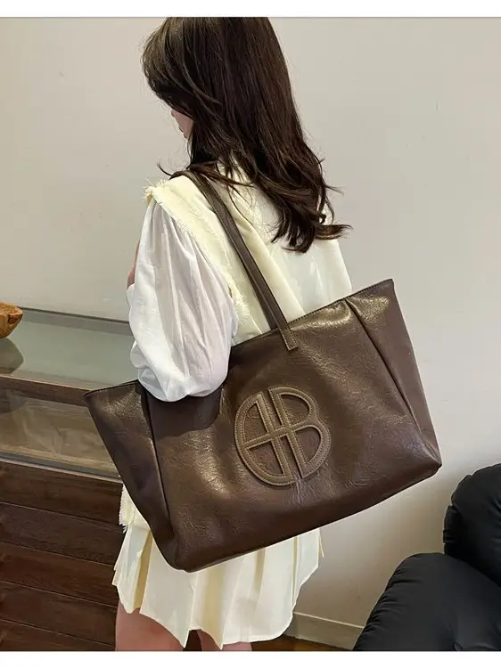 Black Leather Shoulder Bag for Women 2025 Spring Summer