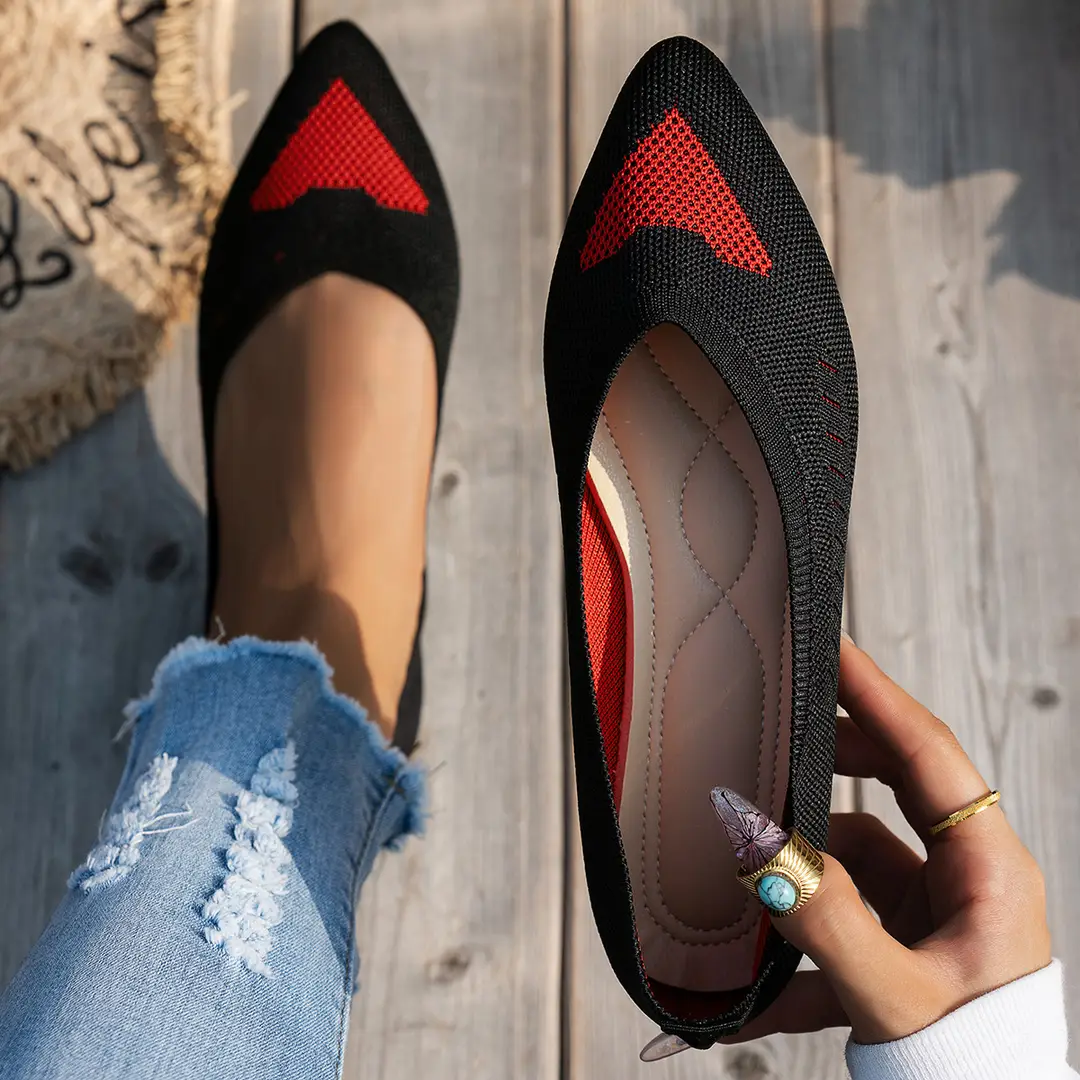2025 New European and American Large Size Pointed Toe Flat Bottom Sweet Love Shoes Women's Beanie Shoes Casual Shoes