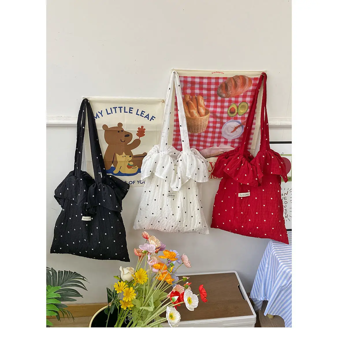 2025 Spring Mesh Shoulder Bags Fairy Style Ruffled Handbags Women — feature 2