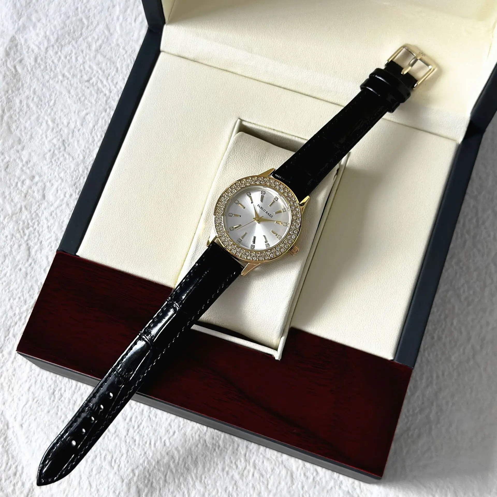 Luxury Full Diamond Women's Watch Gold Black Strap - Image 4