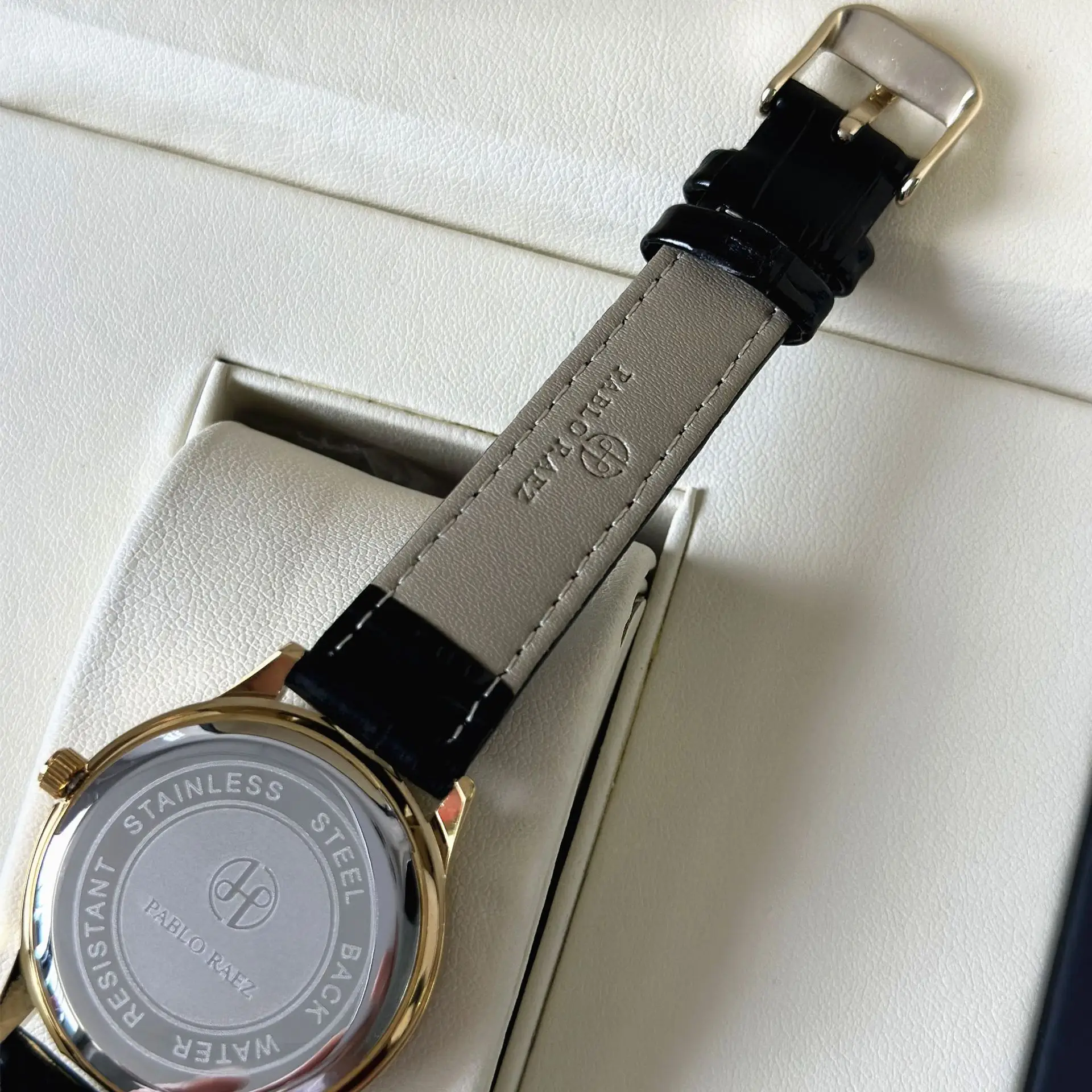Luxury Full Diamond Women's Watch Gold Black Strap - Image 5