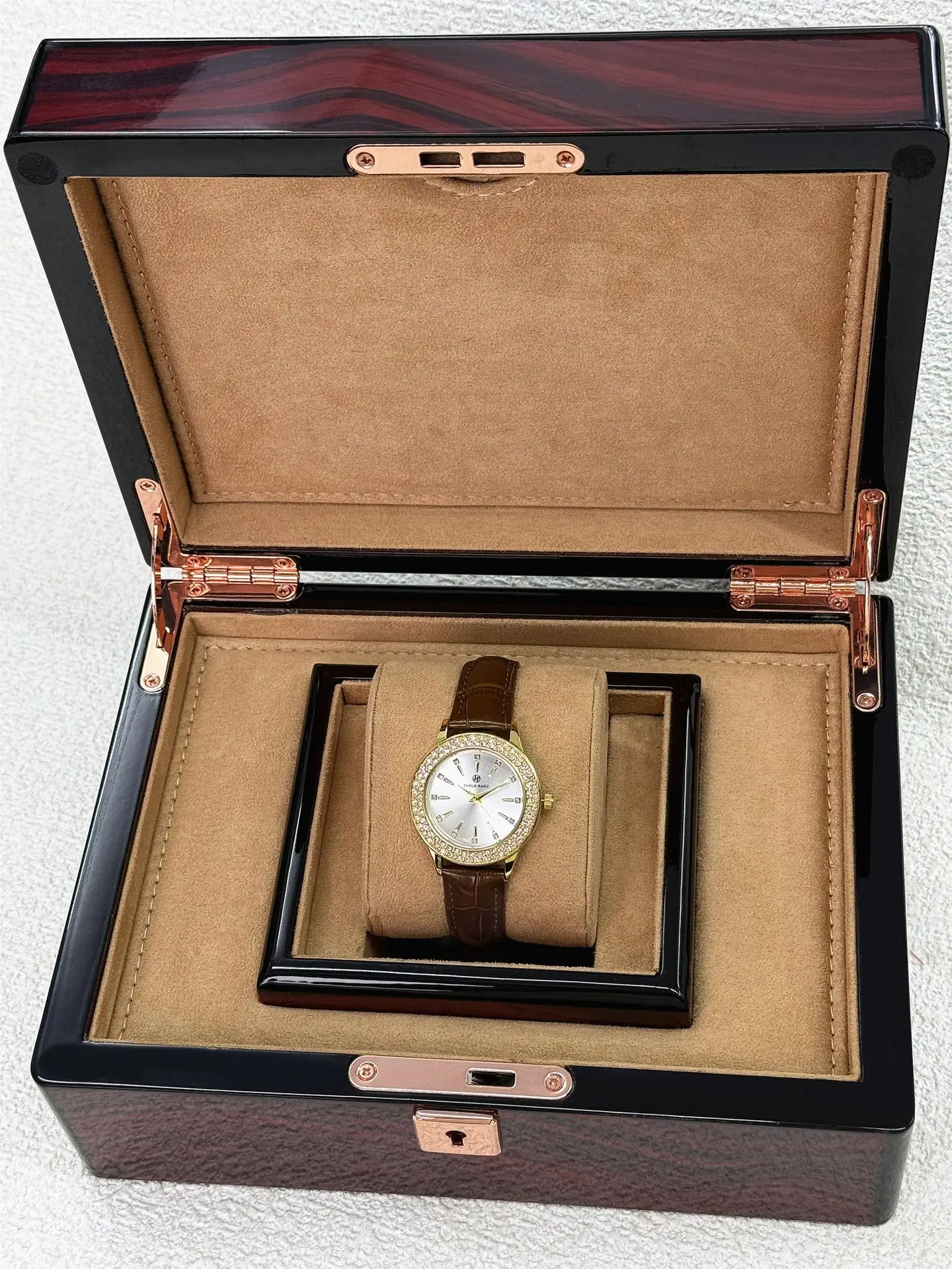 Luxury Full Diamond Women's Watch Gold Black Strap — feature 22