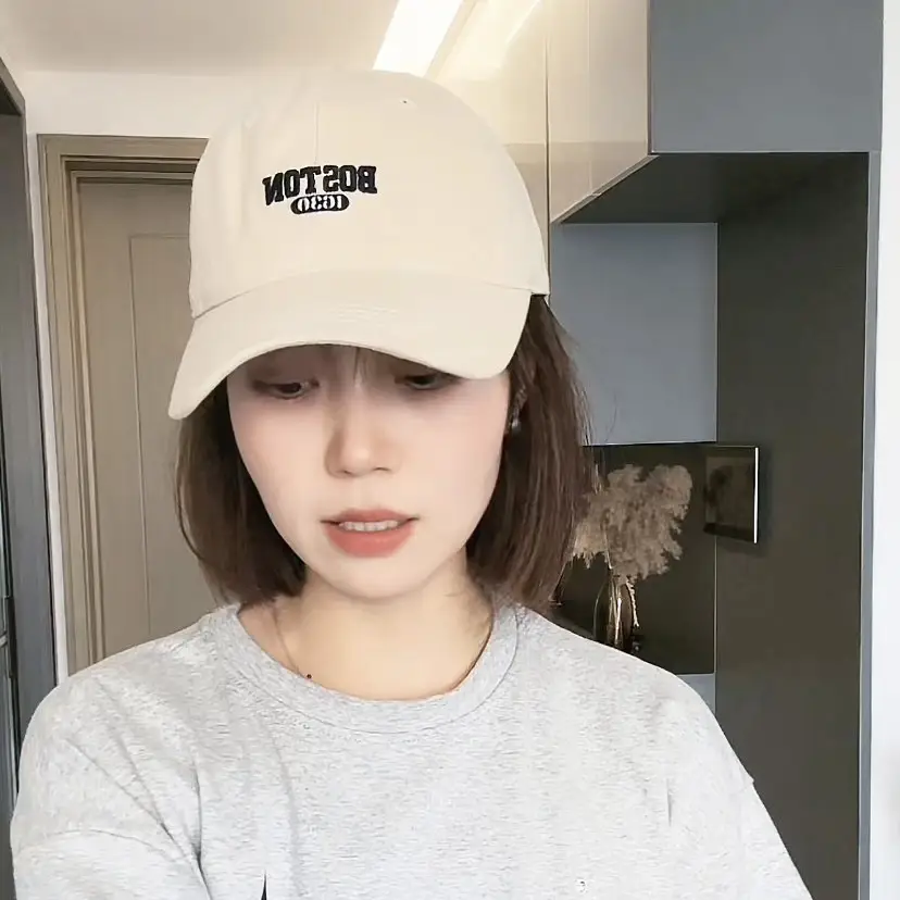 Women's Big Head Baseball Cap Brown 2025 Winter — feature 16
