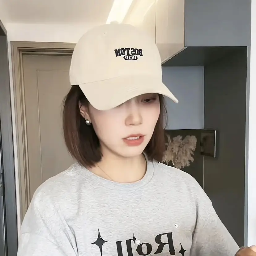 Women's Big Head Baseball Cap Brown 2025 Winter — feature 17