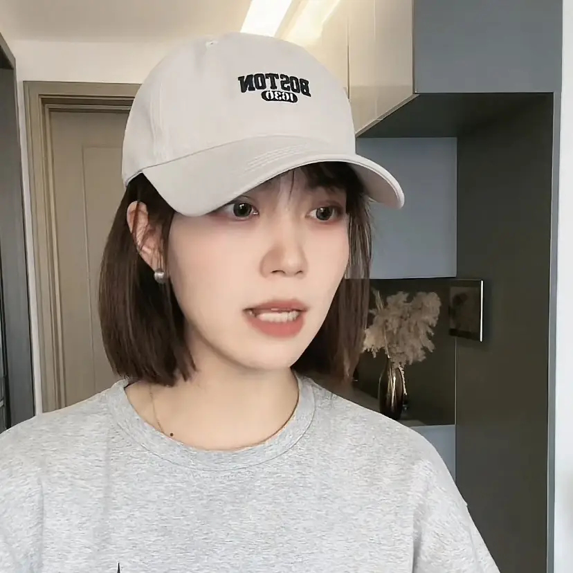 Women's Big Head Baseball Cap Brown 2025 Winter — feature 18