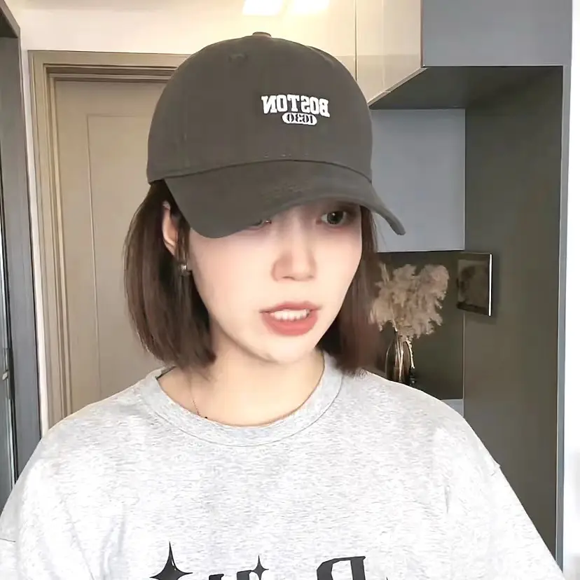 Women's Big Head Baseball Cap Brown 2025 Winter — feature 19