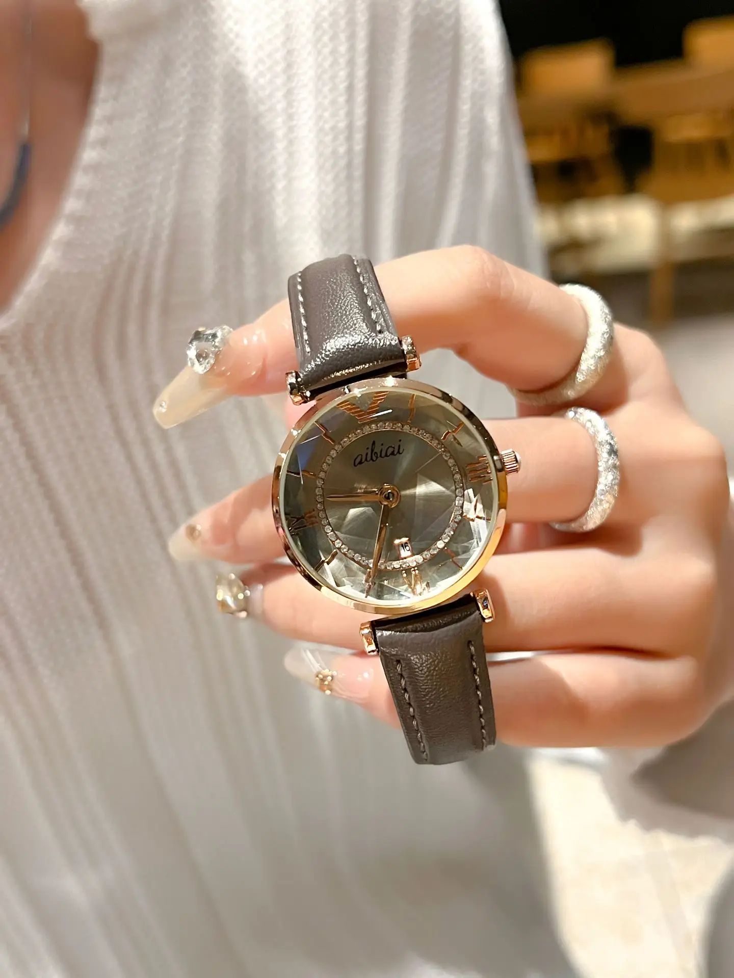 Women's Mirror Diamond Glass Ferris Wheel Watch Gold Steel Belt — feature 6