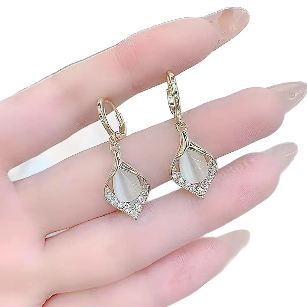 Angel's Eye Light Green Earrings for Women - Image 6