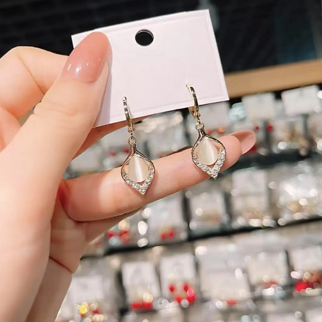 Angel's Eye Light Green Earrings for Women — feature 3