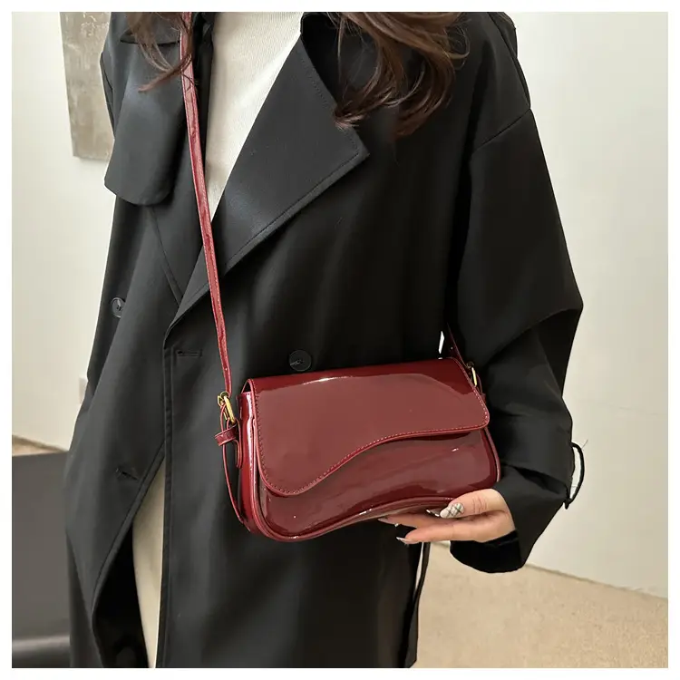 White Patent Leather Shoulder Bag for Women 2025 — feature 12
