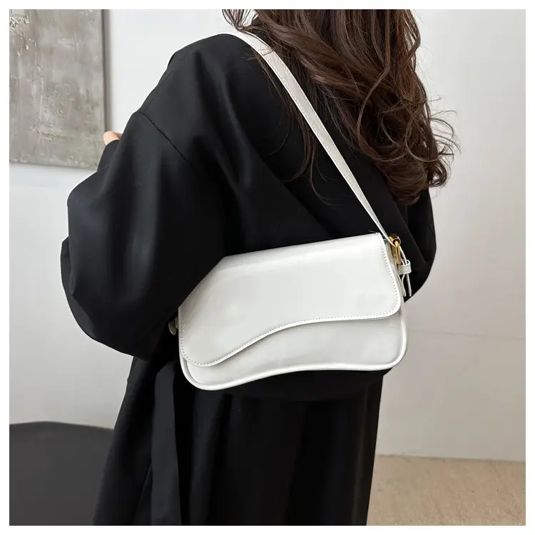 White Patent Leather Shoulder Bag for Women 2025 — feature 14