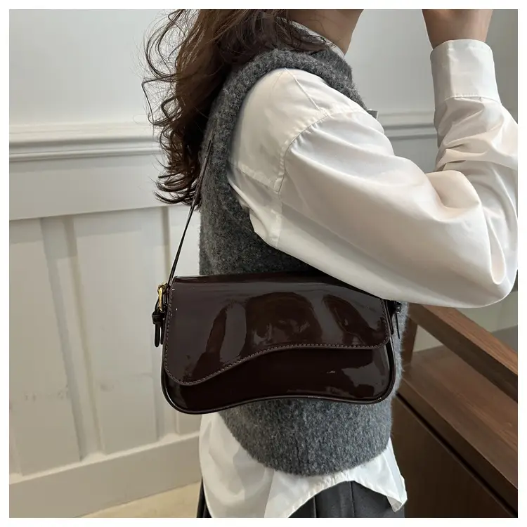 White Patent Leather Shoulder Bag for Women 2025 — feature 17