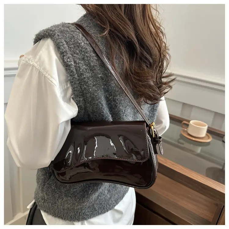 White Patent Leather Shoulder Bag for Women 2025 — feature 18