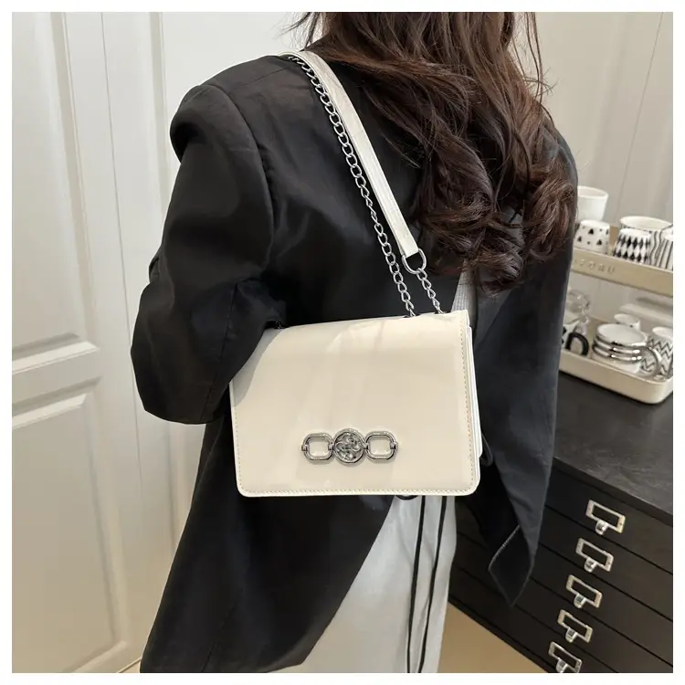 Pink Korean Style Chain Shoulder Bag for Women — feature 15