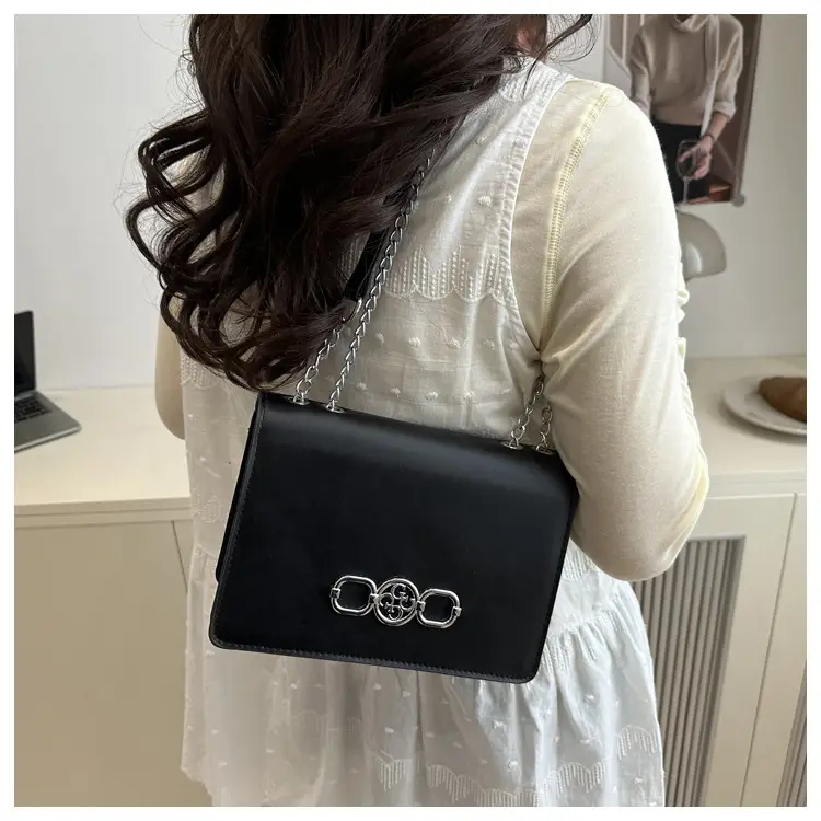 Pink Korean Style Chain Shoulder Bag for Women — feature 17