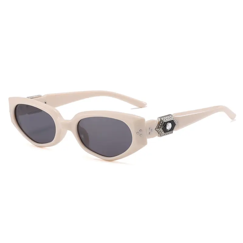 Retro Black Cat's Eye Sunglasses Women 2025 - Image 3