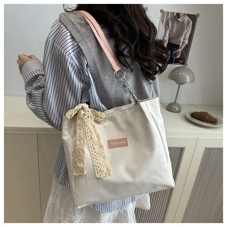 White Silk Chain Shoulder Tote Bag for Women — feature 14
