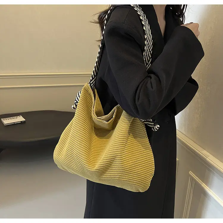 Japanese All-match Niche Tote Bag for Students 2024 Autumn Single Shoulder Nylon Women's Bag Harajuku Large Capacity School Bag luggage and leather goods — feature 17