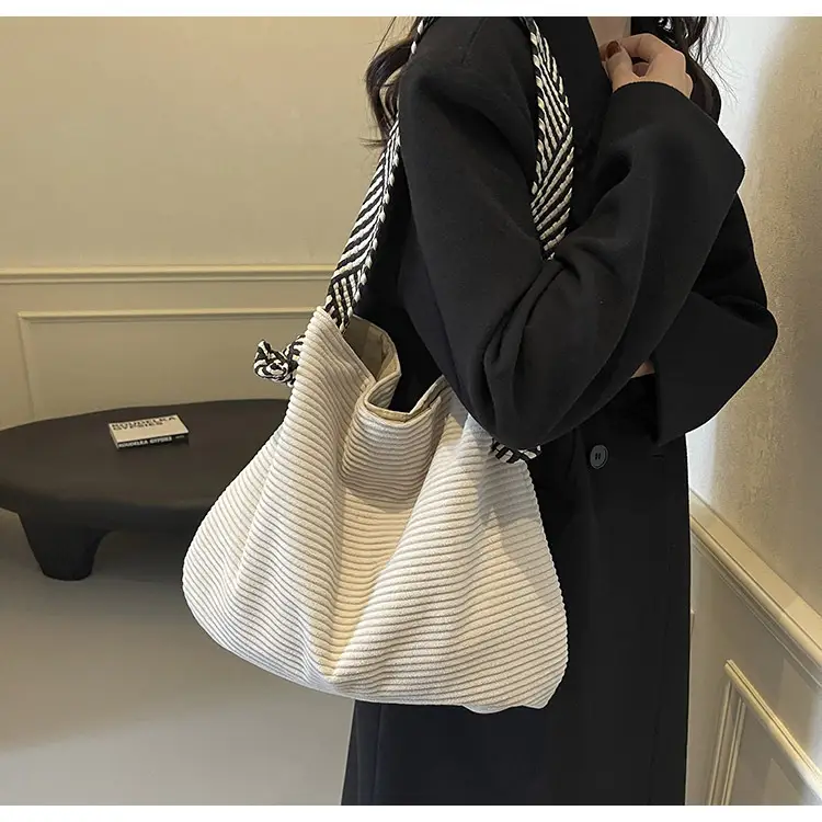 Japanese All-match Niche Tote Bag for Students 2024 Autumn Single Shoulder Nylon Women's Bag Harajuku Large Capacity School Bag luggage and leather goods — feature 18