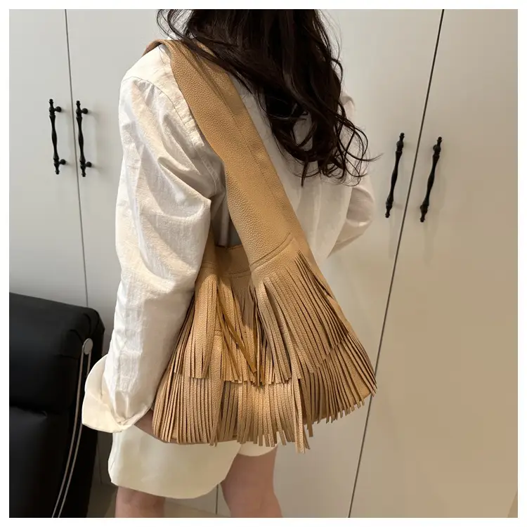 Korean Style Tassel Shoulder Bag Women Large Capacity — feature 10