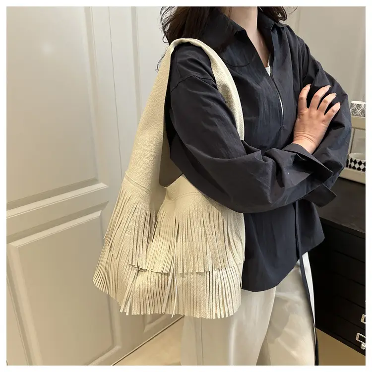 Korean Style Tassel Shoulder Bag Women Large Capacity — feature 8