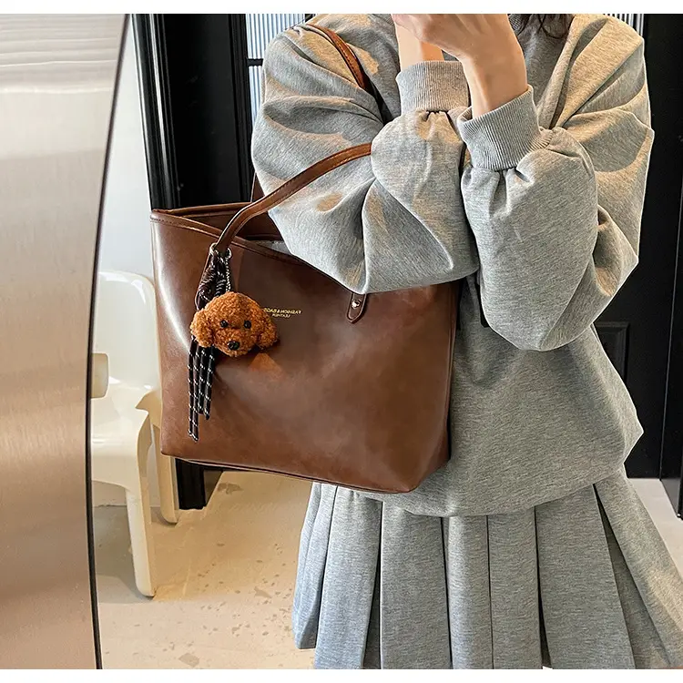 Vintage Brown Leather Tote Bag for Women 2025 — feature 39