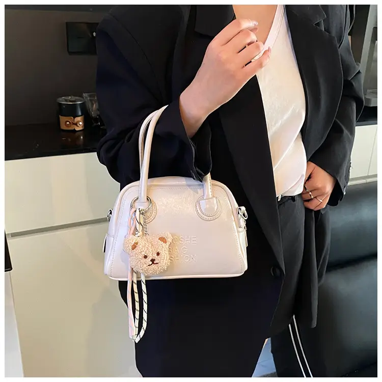 Silver Shoulder Crossbody Bag for Women Spring Summer 2025 — feature 10