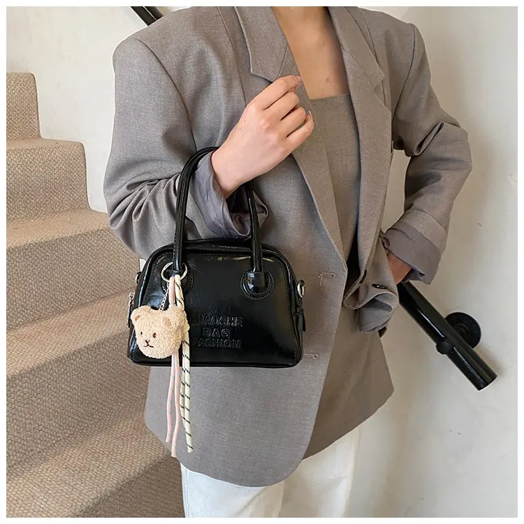 Silver Shoulder Crossbody Bag for Women Spring Summer 2025 — feature 7