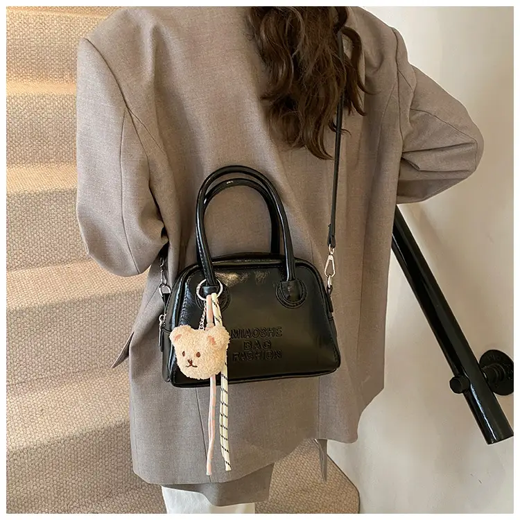 Silver Shoulder Crossbody Bag for Women Spring Summer 2025 — feature 9