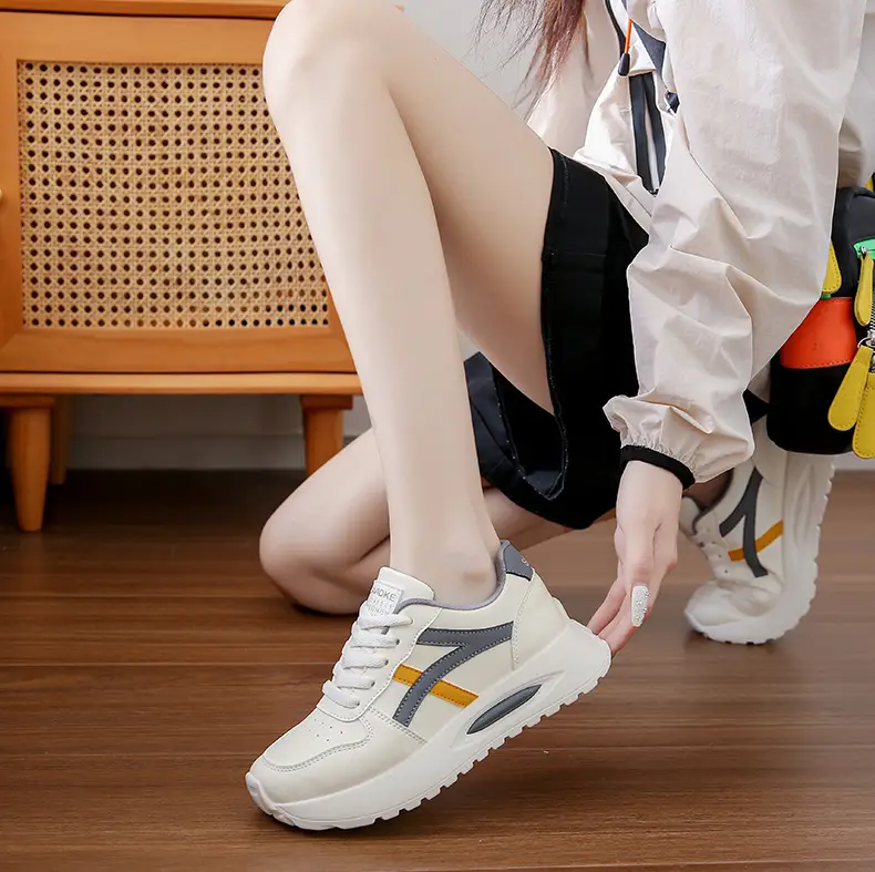 Women's White Grey Retro Training Shoes 2025 — feature 42