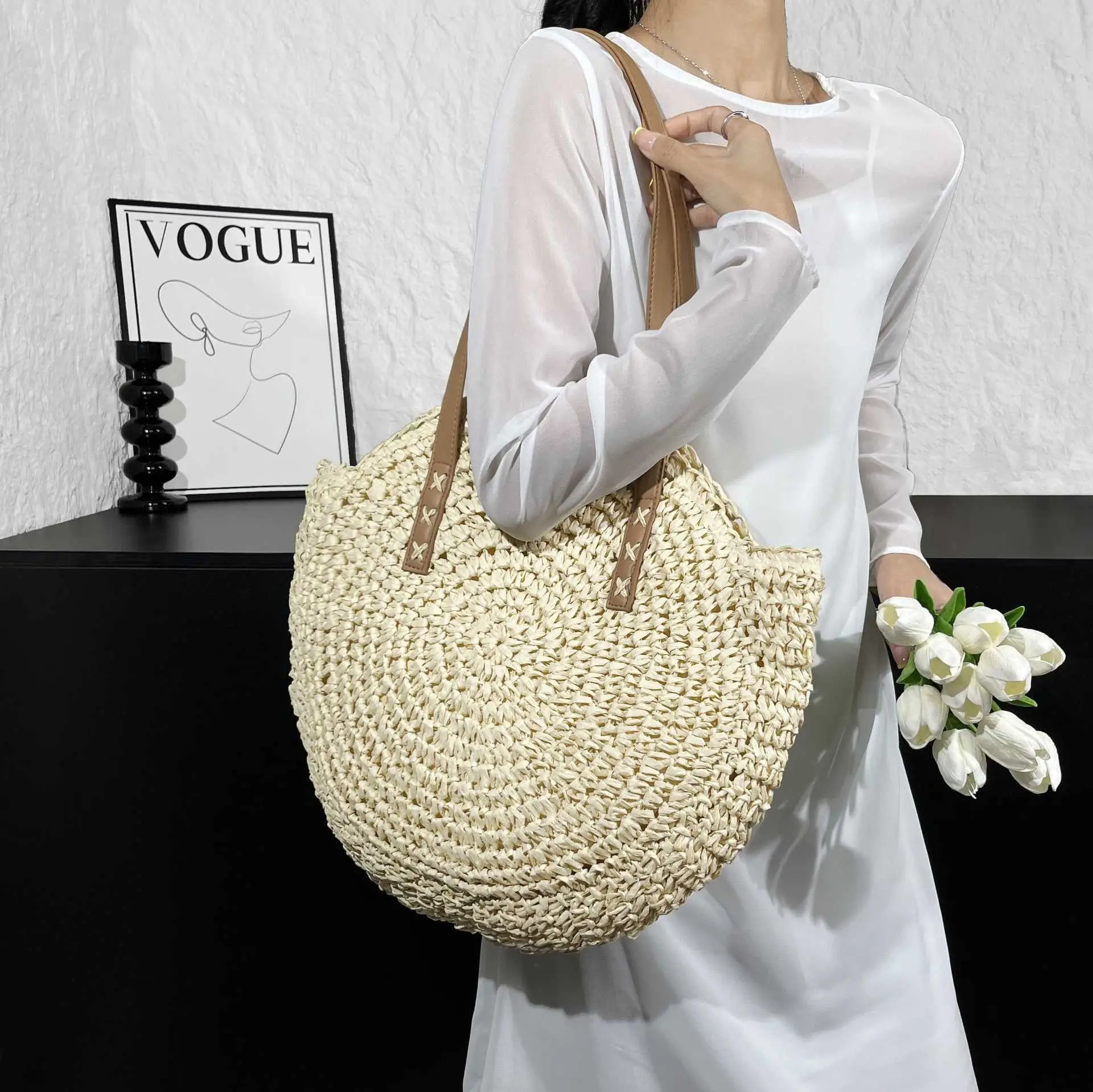 Handmade Straw Woven Bag Summer New Round Casual Woven Bag Bohemian Beach Portable Shoulder Paper Woven Bag - Image 7