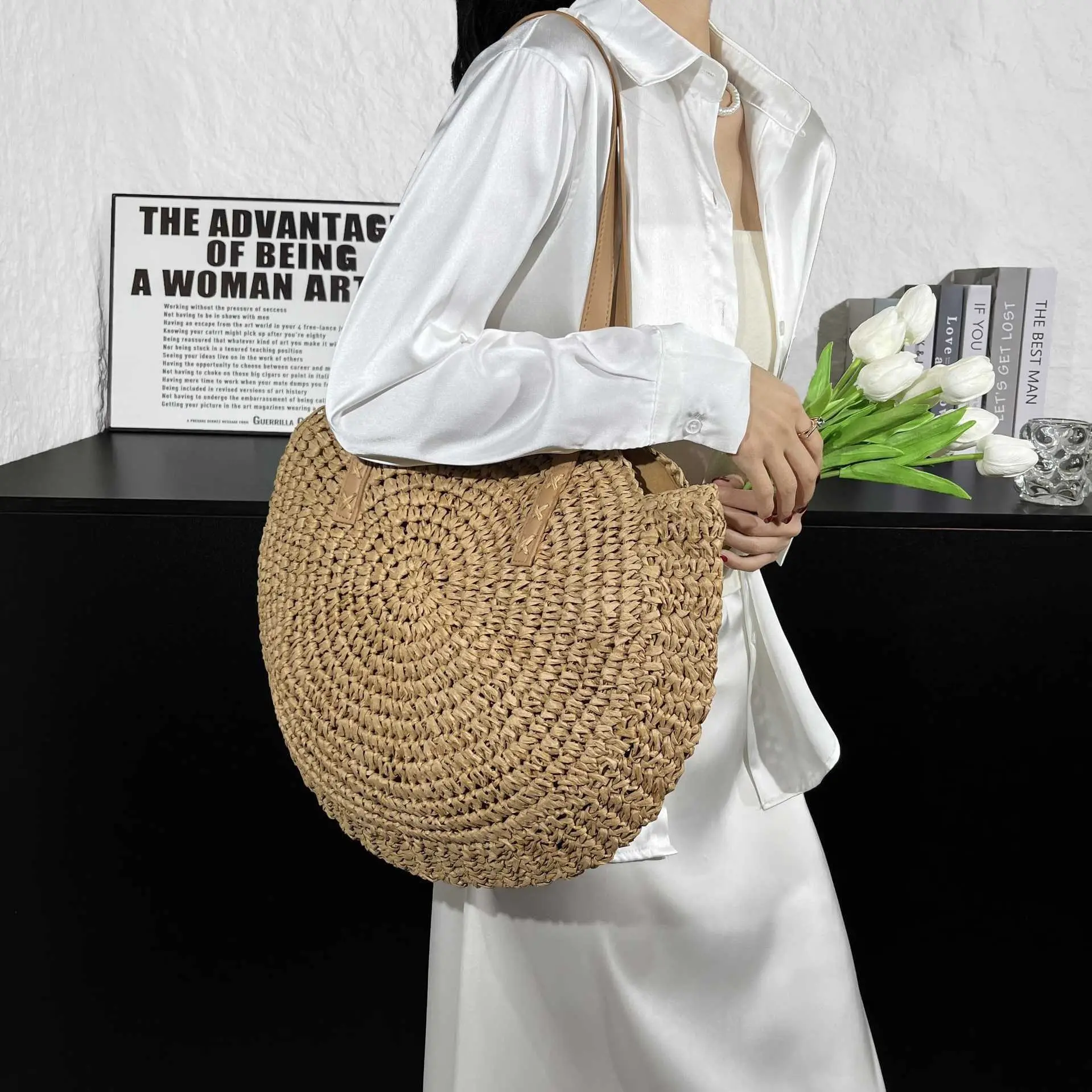 Handmade Straw Woven Bag Summer New Round Casual Woven Bag Bohemian Beach Portable Shoulder Paper Woven Bag - Image 8