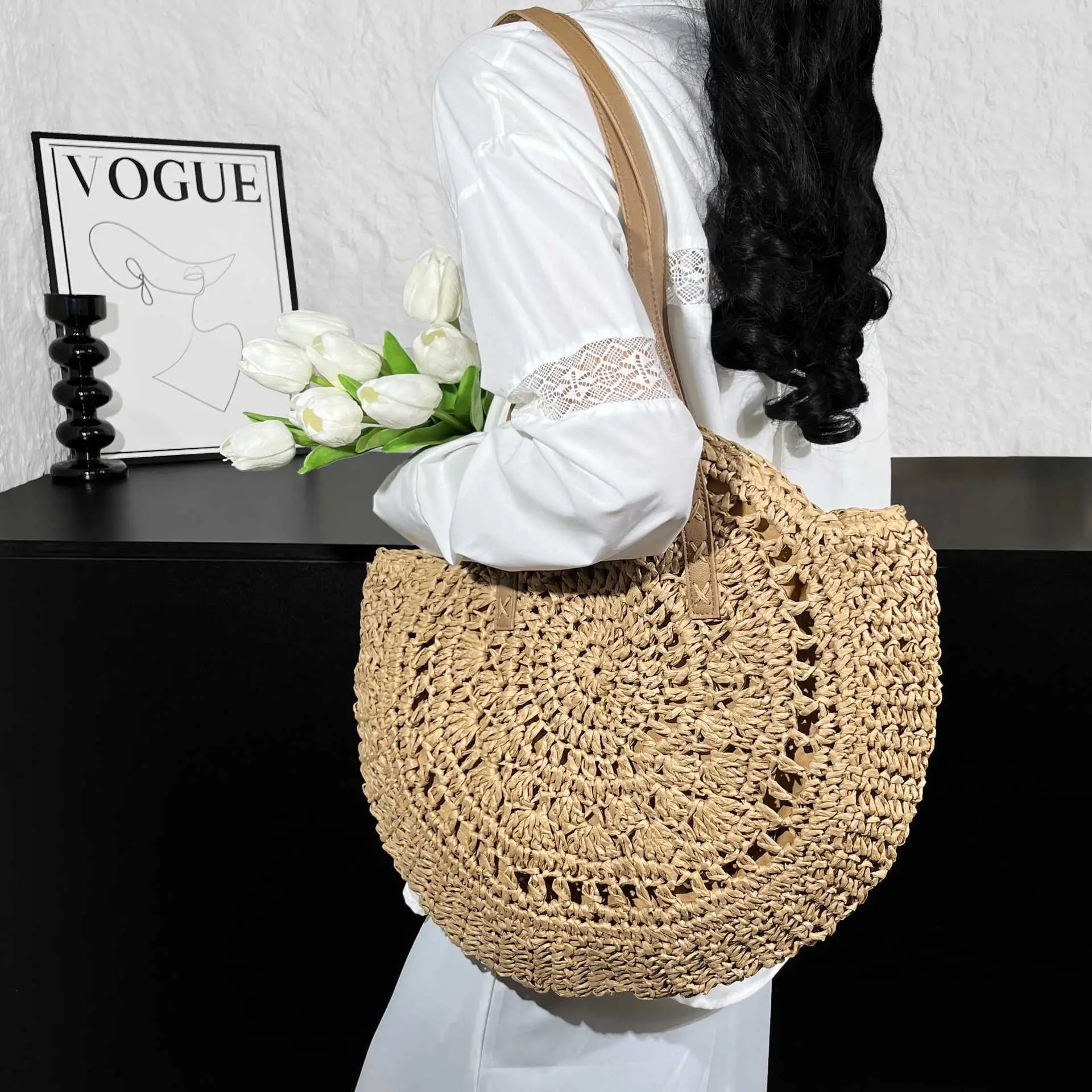 Handmade Straw Woven Bag Summer New Round Casual Woven Bag Bohemian Beach Portable Shoulder Paper Woven Bag — feature 4