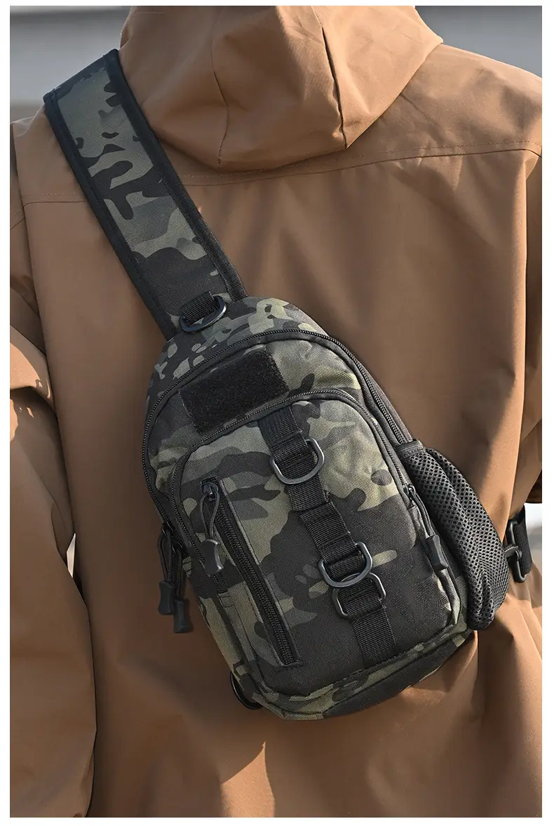 Men's Camouflage Crossbody Bag Large Capacity Climbing Shoulder Bag — feature 10
