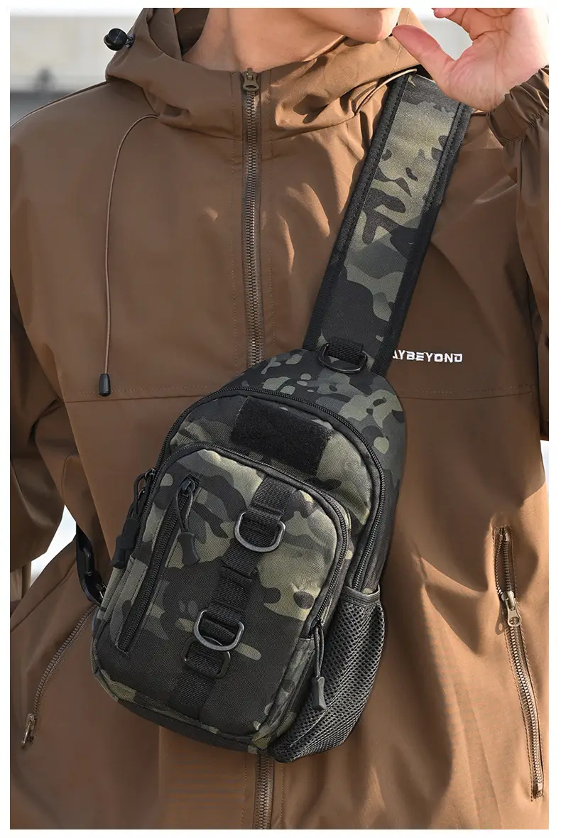 Men's Camouflage Crossbody Bag Large Capacity Climbing Shoulder Bag — feature 11