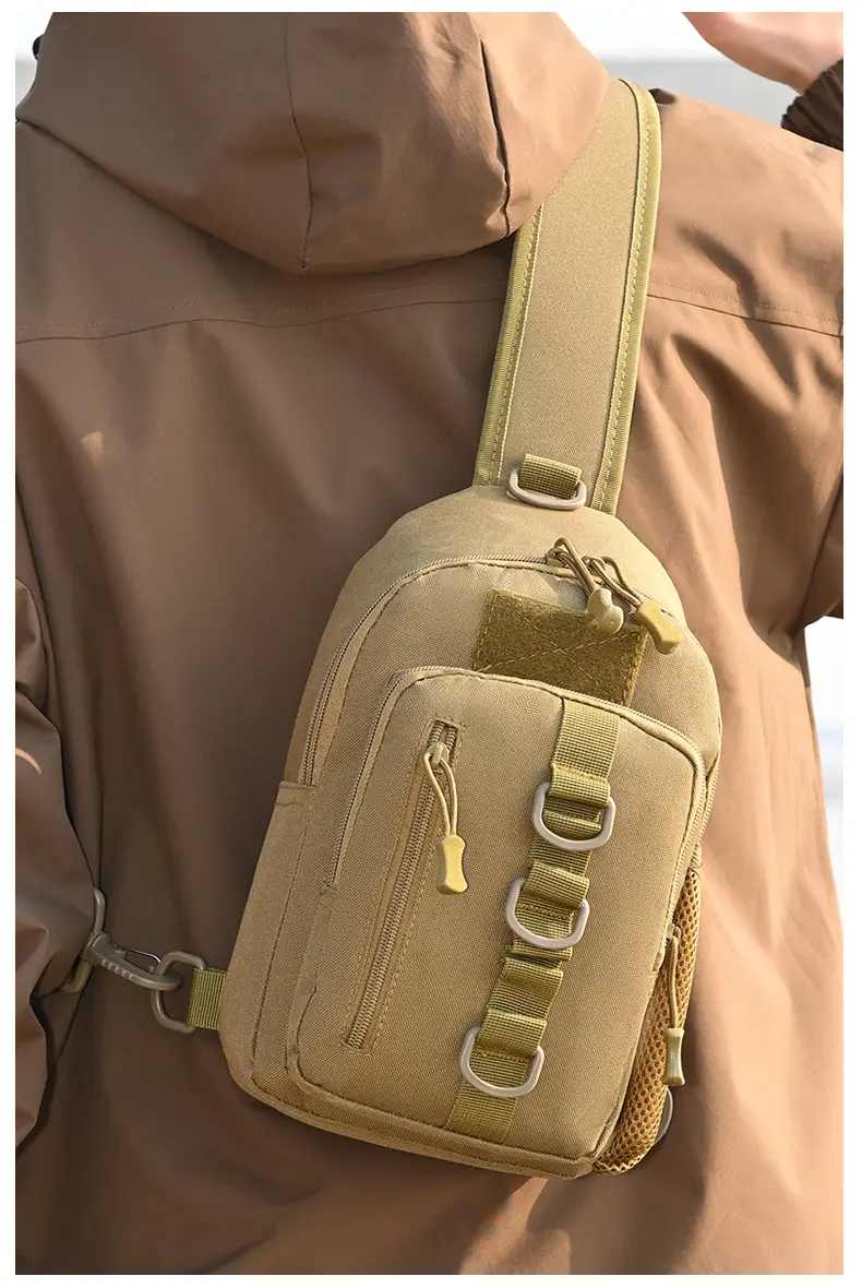 Men's Camouflage Crossbody Bag Large Capacity Climbing Shoulder Bag — feature 6