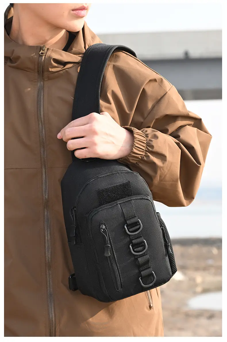 Men's Camouflage Crossbody Bag Large Capacity Climbing Shoulder Bag — feature 7