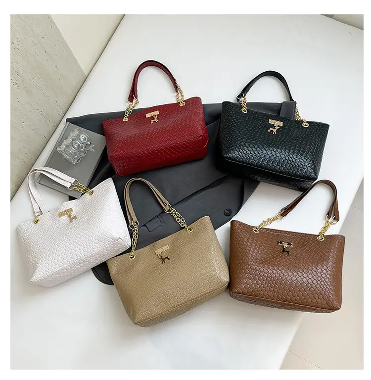 White Women's Shoulder Bag with Gold Chain & Pony Design — feature 2
