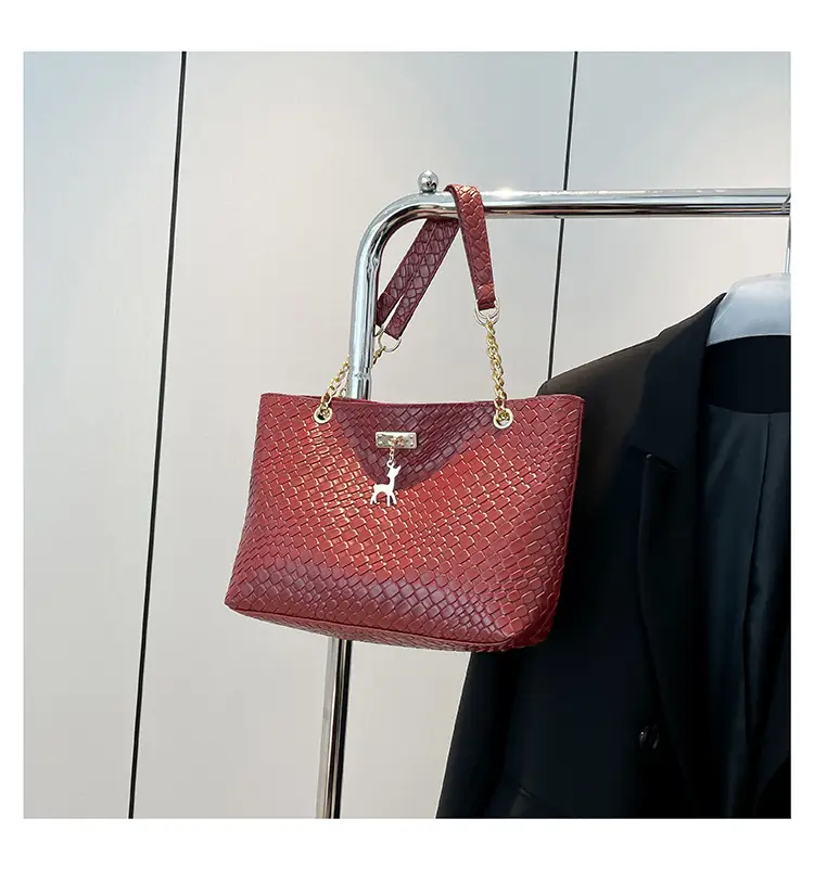 White Women's Shoulder Bag with Gold Chain & Pony Design — feature 27