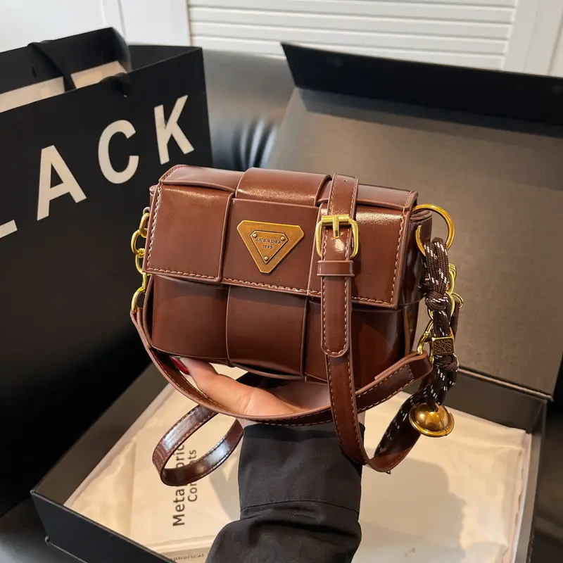 Women's Brown Leather Shoulder Bag with Gold Chain - Image 6