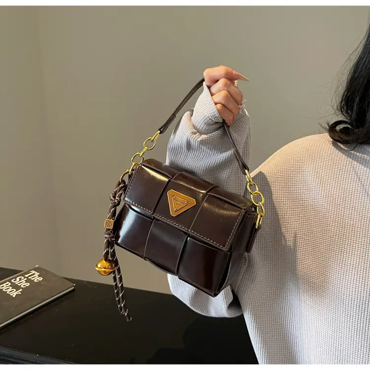 Women's Brown Leather Shoulder Bag with Gold Chain — feature 16