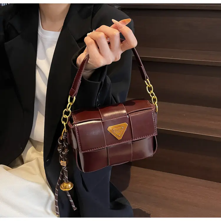 Women's Brown Leather Shoulder Bag with Gold Chain — feature 19